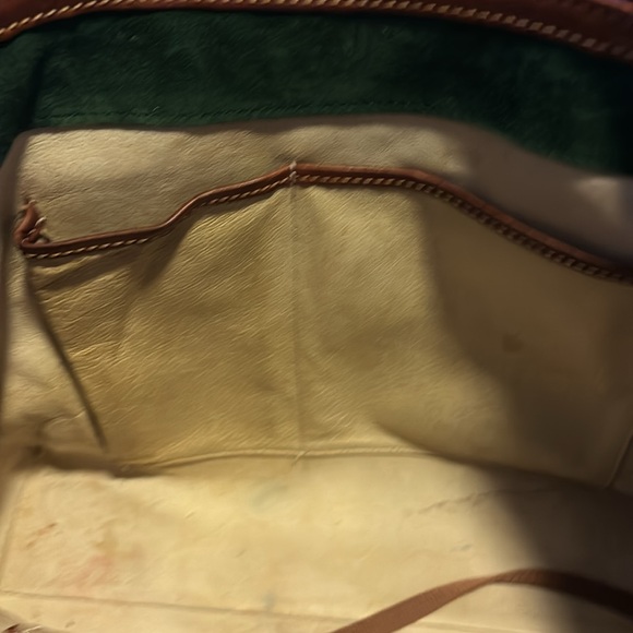 Dooney & Bourke Genuine Florentine Vacchieta Leather Shoulder Bag Logo Clip - Picture 14 of 15